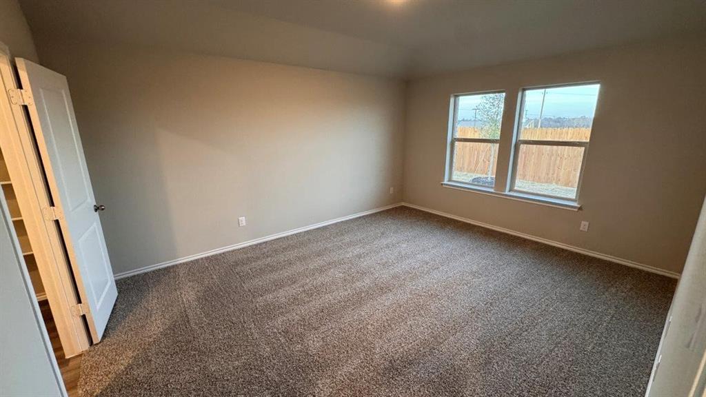 568 Marsh Street Cleburne, TX 76033 - Photo 8 of 21