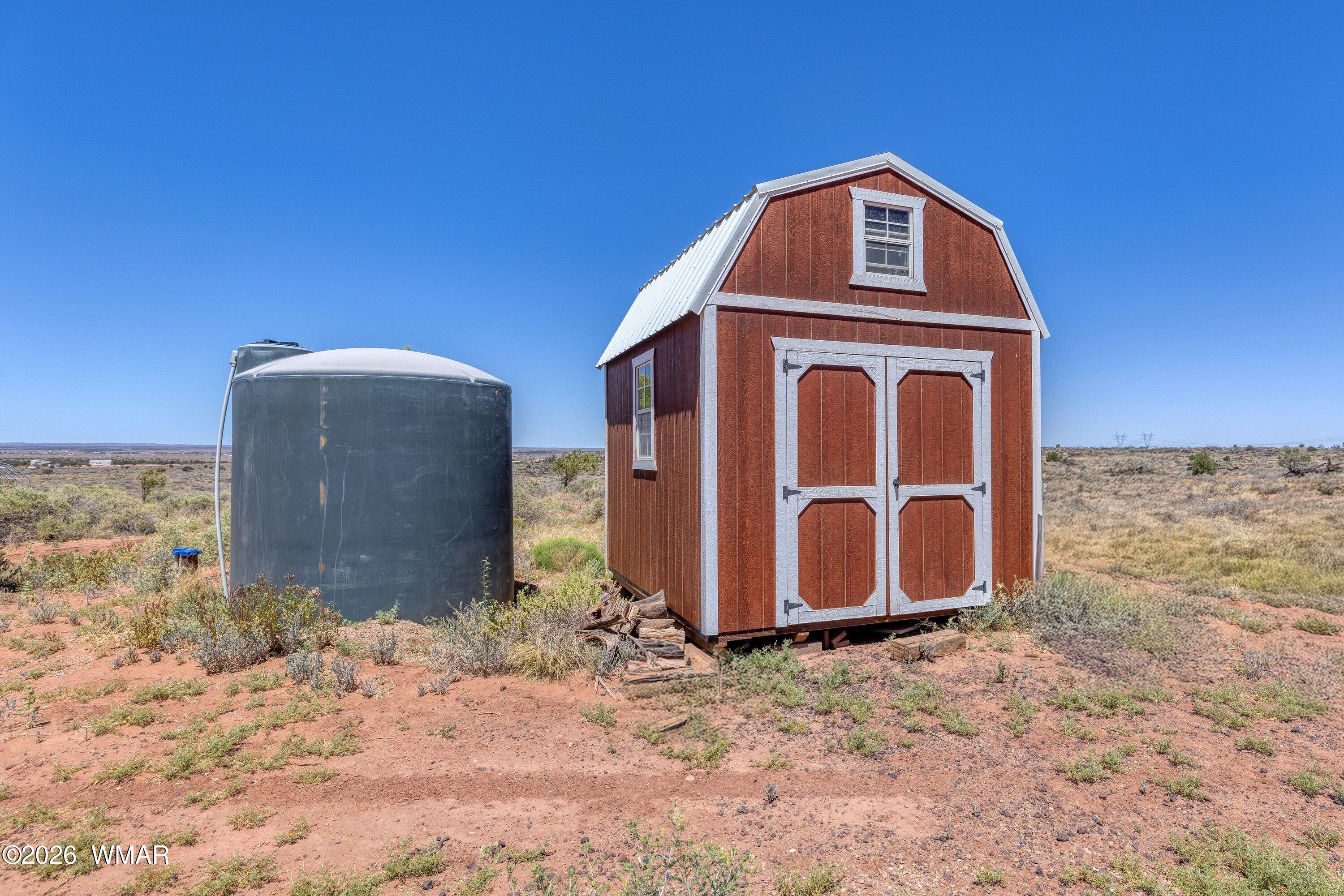 8338 Chipewa Trail Snowflake, AZ 85937 - Photo 18 of 29 Shed and Water Tank