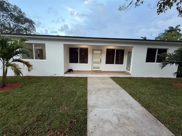 $1,100,000 | 596 Ragan Drive, Miami Springs, FL 33166