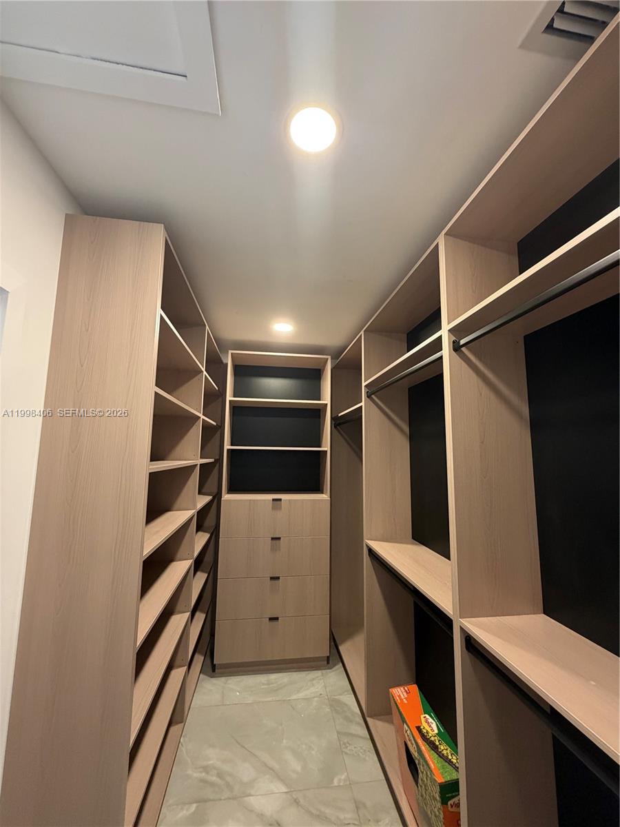 596 Ragan Drive Miami Springs, FL 33166 - Photo 16 of 20