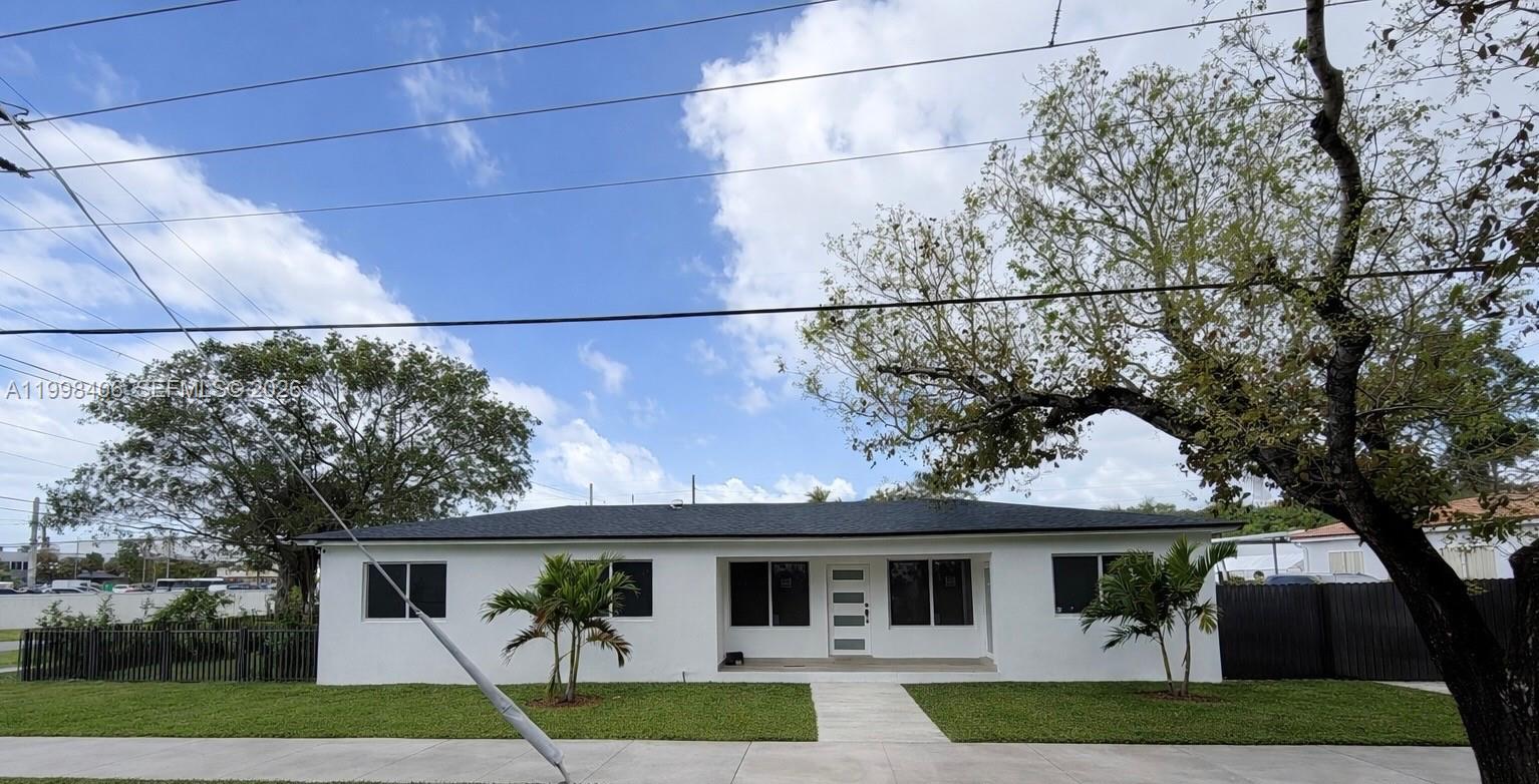 596 Ragan Drive Miami Springs, FL 33166 - Photo 2 of 20