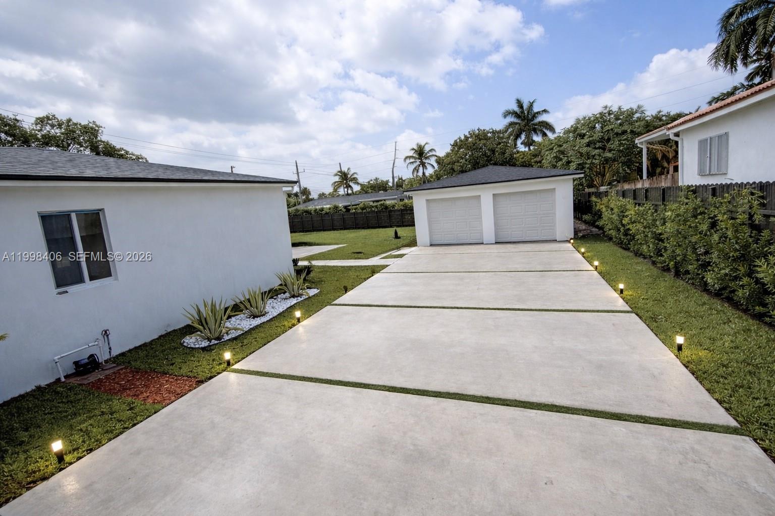 596 Ragan Drive Miami Springs, FL 33166 - Photo 7 of 20