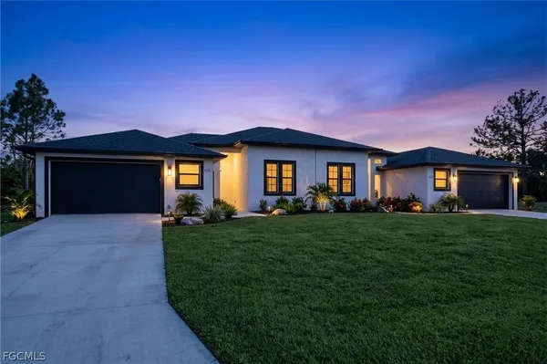 $1,900 | 4725-4727 27th Street Southwest, Unit 4725, Lehigh Acres, FL 33973