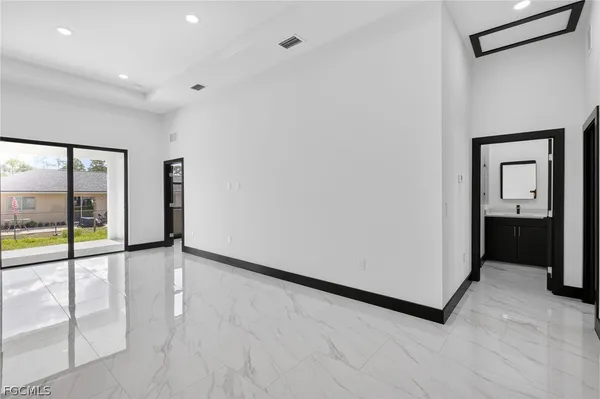 $1,900 | 4725-4727 27th Street Southwest, Unit 4725, Lehigh Acres, FL 33973