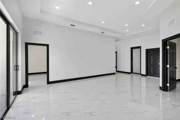 $1,900 | 4725-4727 27th Street Southwest, Unit 4725, Lehigh Acres, FL 33973