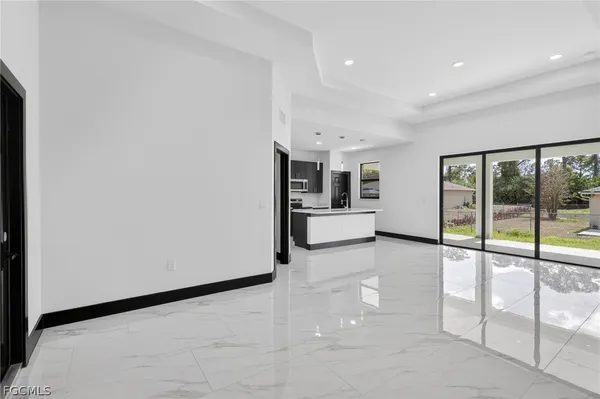 $1,900 | 4725-4727 27th Street Southwest, Unit 4725, Lehigh Acres, FL 33973