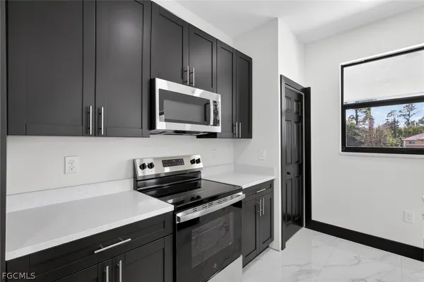 $1,900 | 4725-4727 27th Street Southwest, Unit 4725, Lehigh Acres, FL 33973