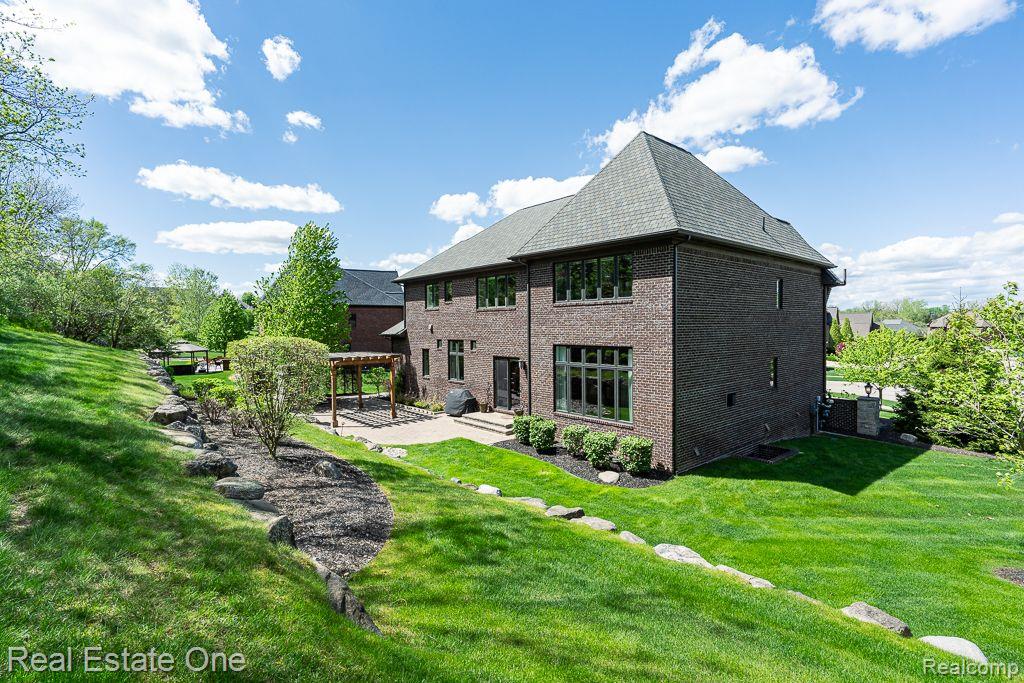 611 Wellington Circle Rochester Hills, MI 48309 - Photo 6 of 70