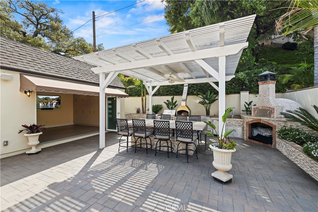 645 Glenmore Boulevard Glendale, CA 91206 - Photo 28 of 34 a view of outdoor space yard and patio