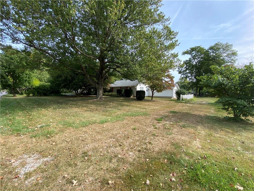 7645 Harcourt Road Indianapolis, IN 46260 - Photo 11 of 17 Gallery Image 11