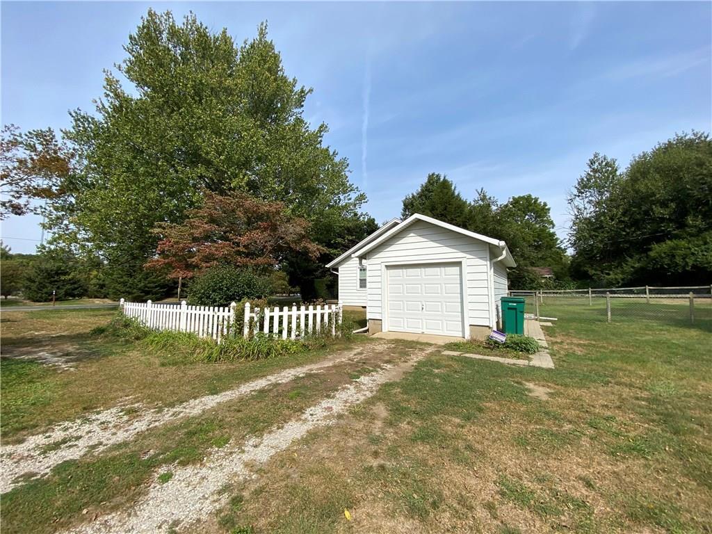 7645 Harcourt Road Indianapolis, IN 46260 - Photo 14 of 17 Gallery Image 14
