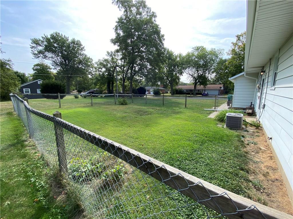 7645 Harcourt Road Indianapolis, IN 46260 - Photo 10 of 17 Gallery Image 10