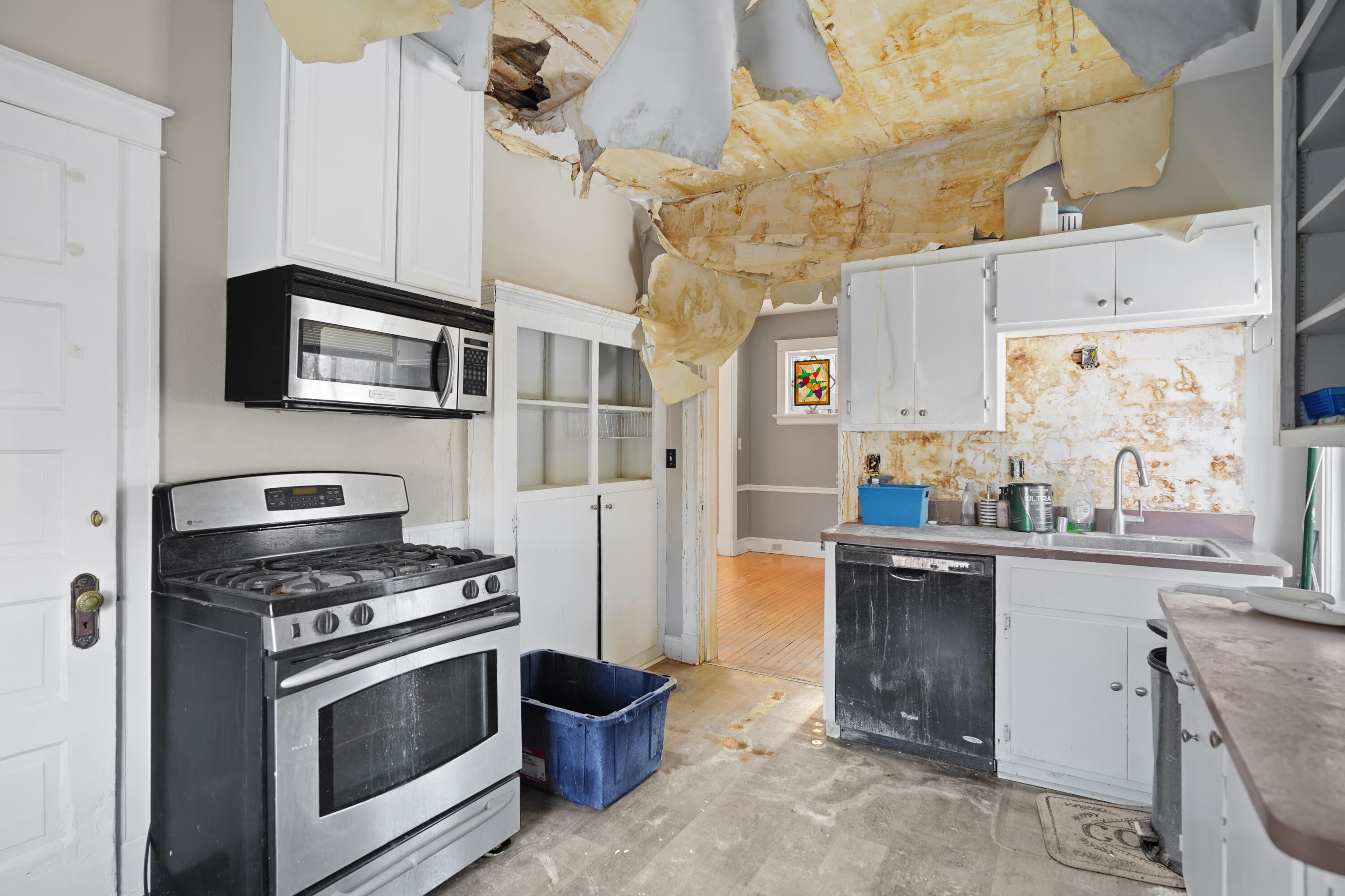 510 De Koven Avenue Racine, WI 53403 - Photo 11 of 26 11