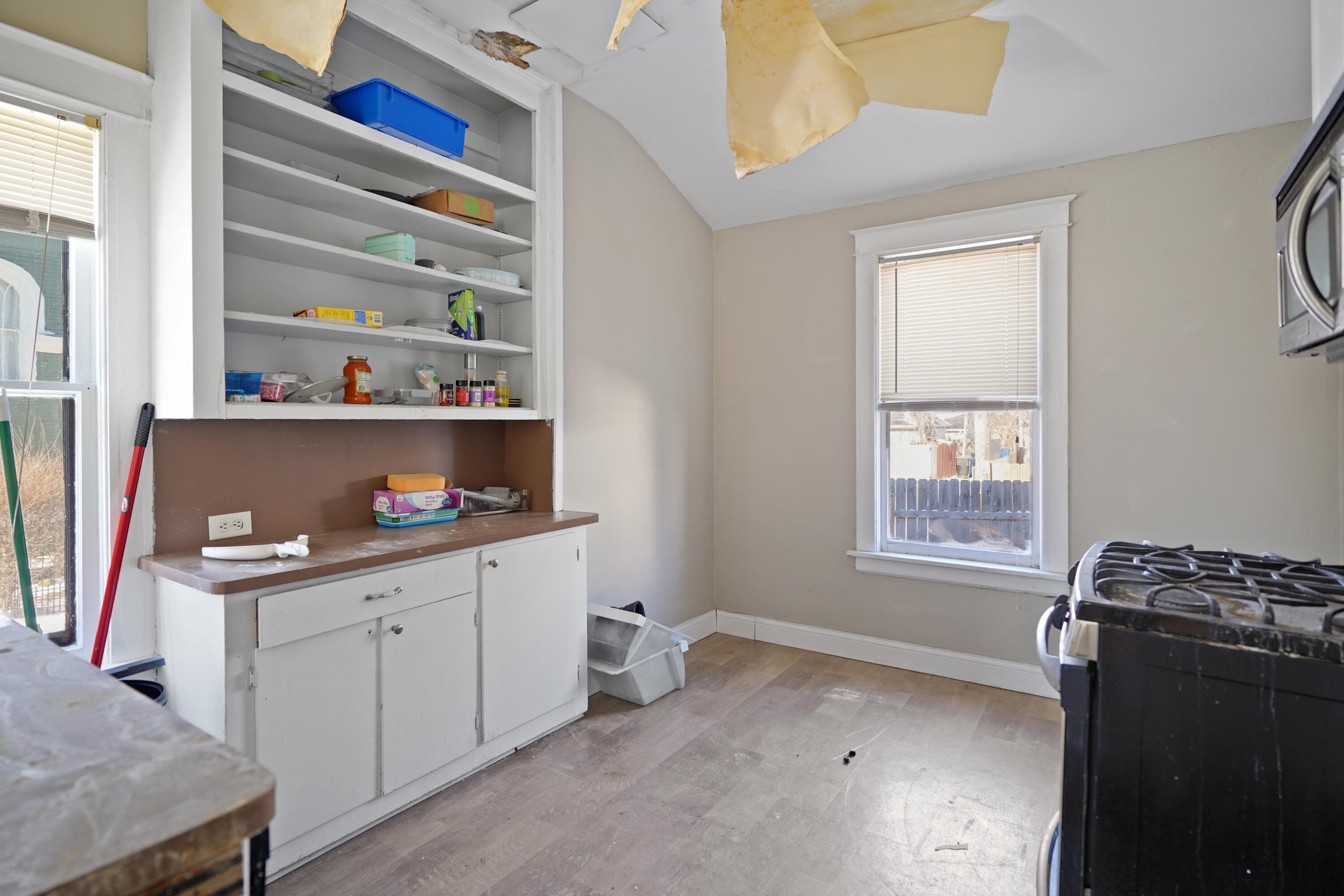 510 De Koven Avenue Racine, WI 53403 - Photo 13 of 26 13