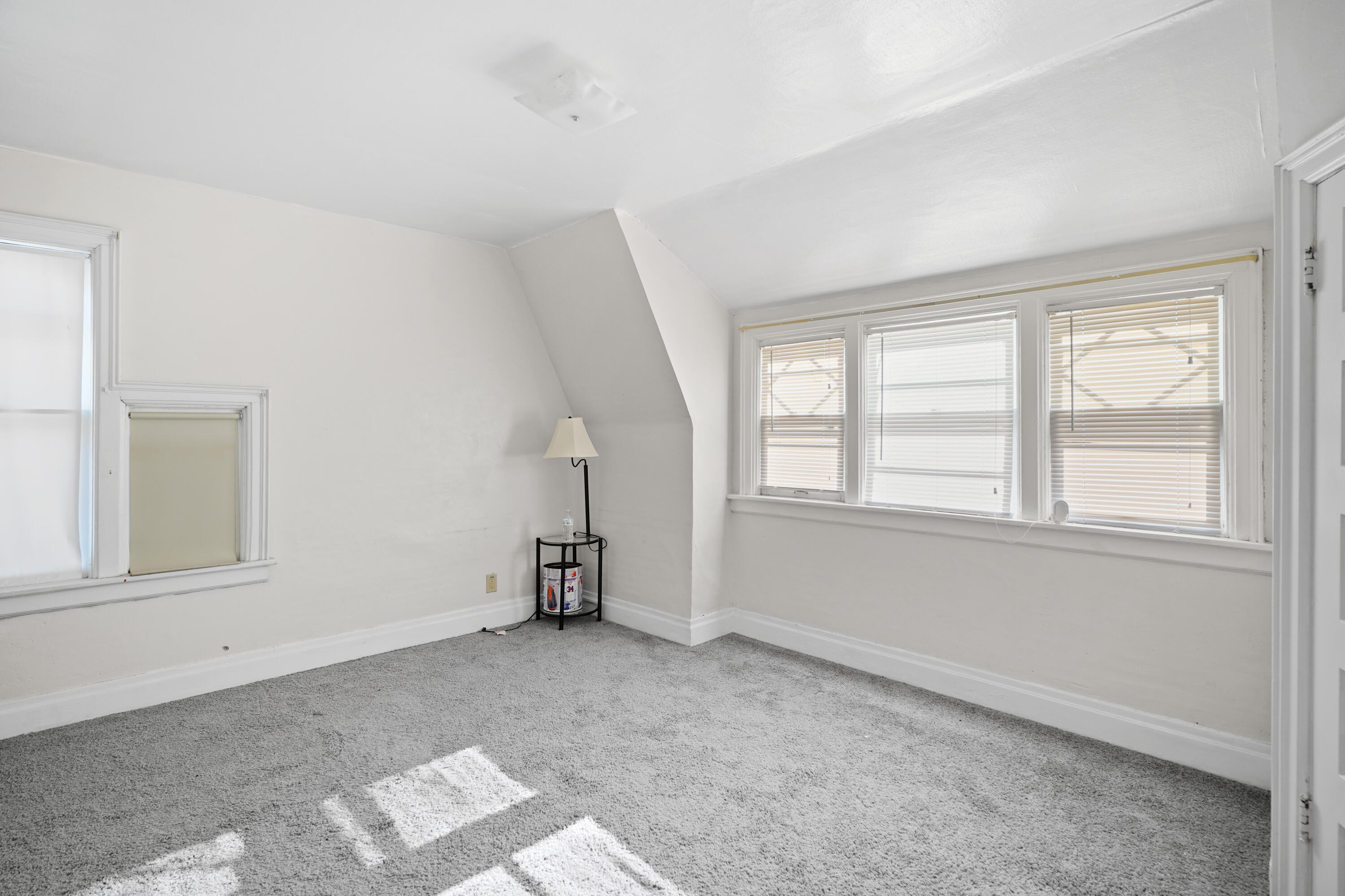 510 De Koven Avenue Racine, WI 53403 - Photo 14 of 26 14