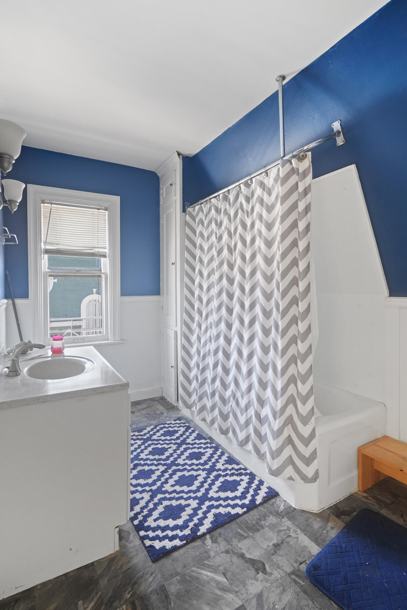 510 De Koven Avenue Racine, WI 53403 - Photo 19 of 26 19