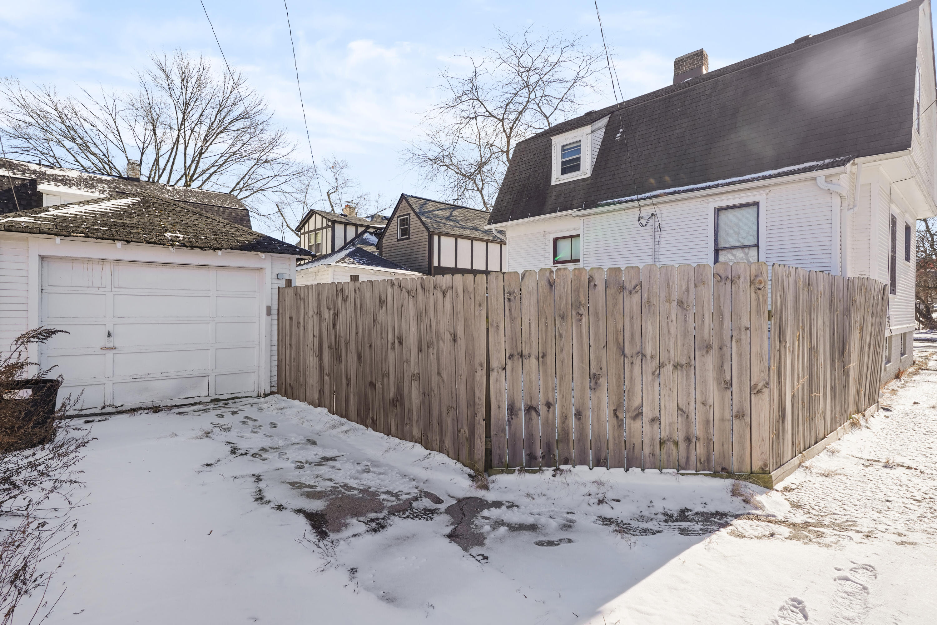 510 De Koven Avenue Racine, WI 53403 - Photo 24 of 26 24