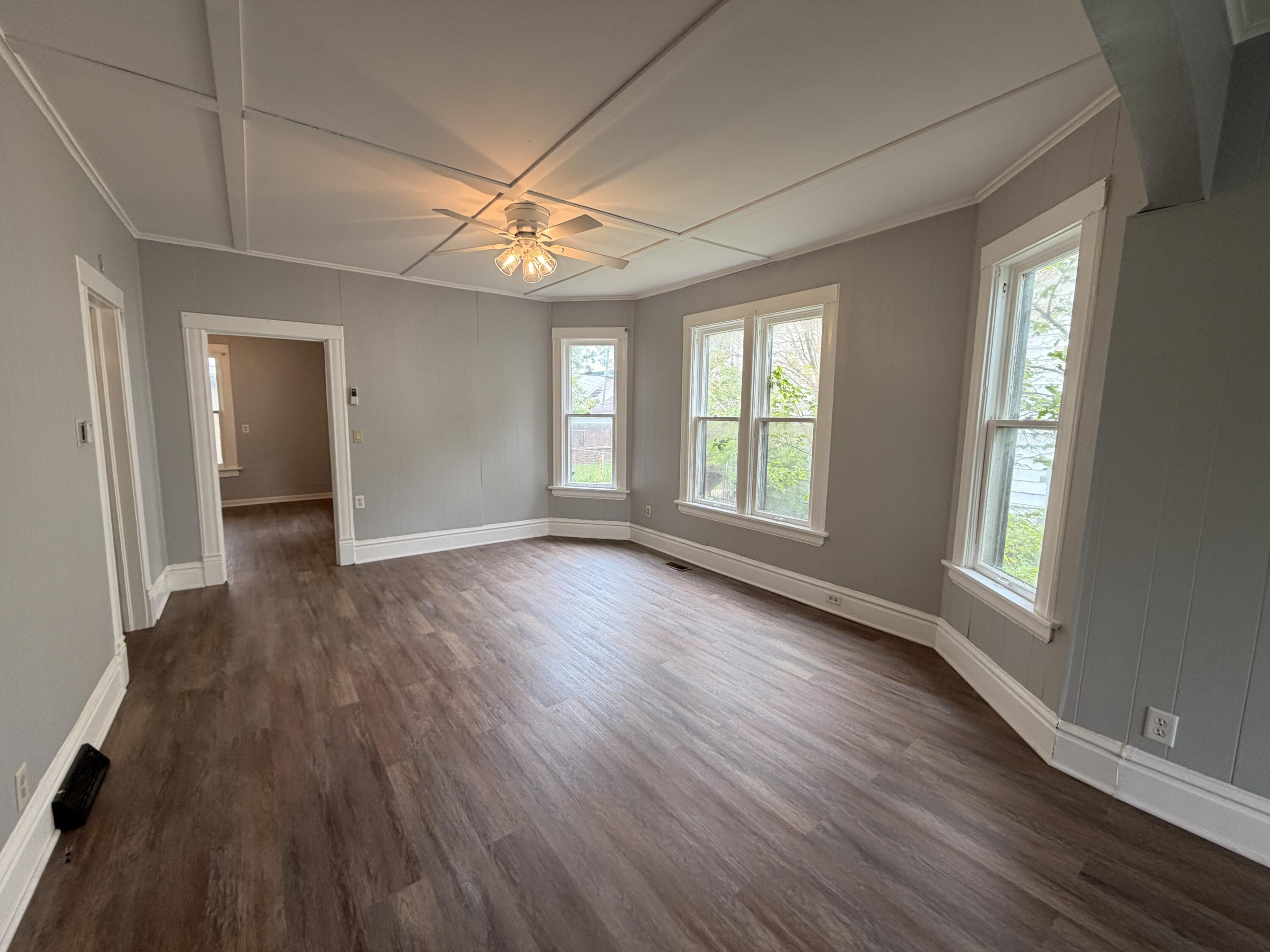 2112 53rd Street Kenosha, WI 53140 - Photo 6 of 15 Dining Room