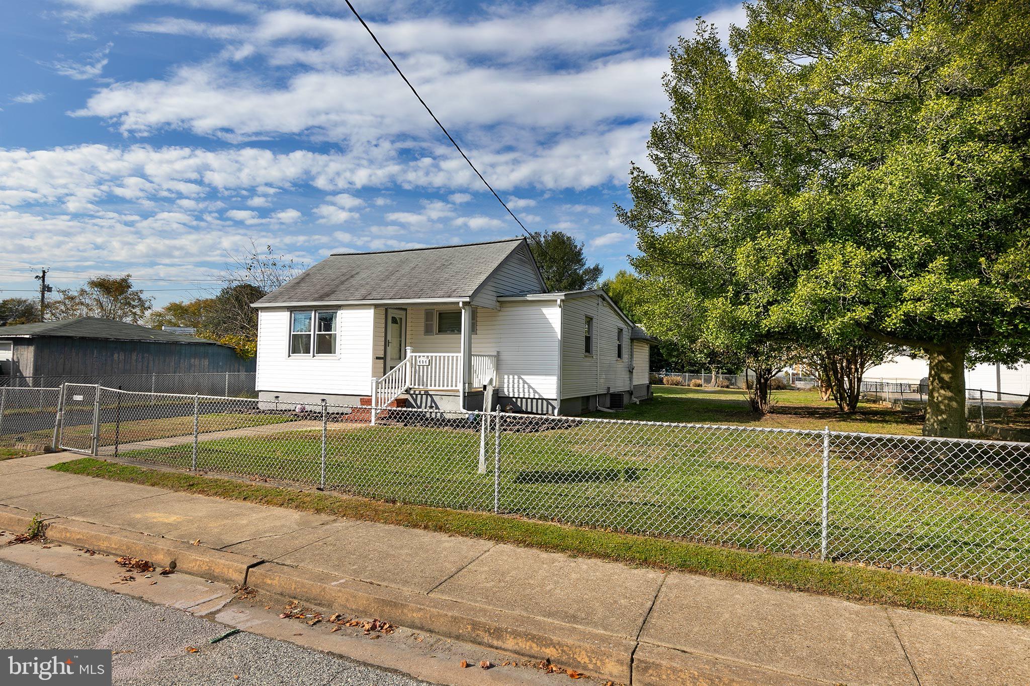 404 Virginia Avenue Baltimore, MD 21221 - Photo 1 of 39 Gallery Image 1