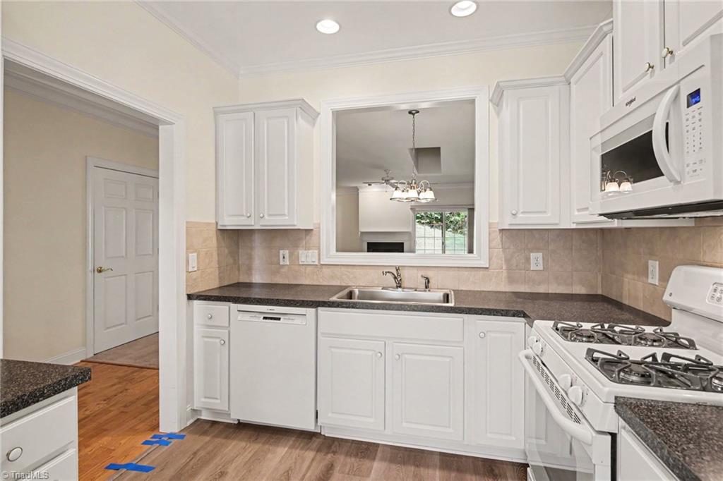 4261 Lumsden Lane High Point, NC 27265 - Photo 12 of 28