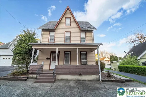 $350,000 | 115 South Whitfield Street, Nazareth, PA 18064