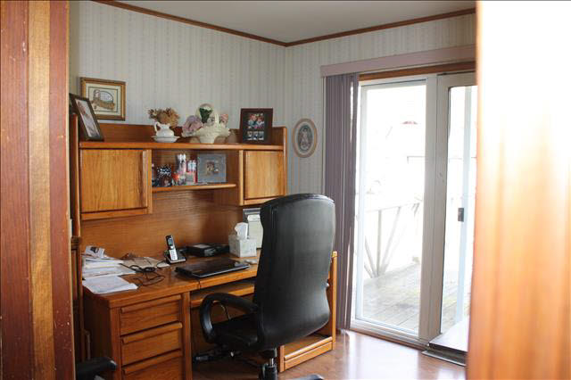 122 West Dean Road Temperance, MI 48182 - Photo 14 of 20 Bedroom