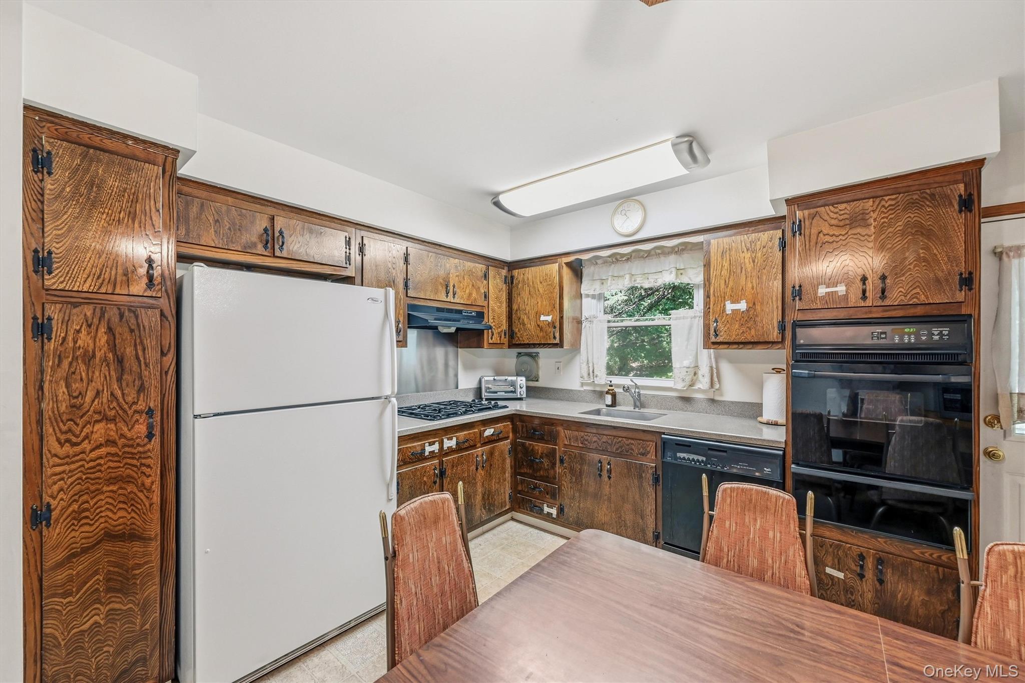 42 Sandy Brook Drive Spring Valley, NY 10977 - Photo 14 of 43