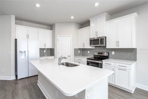$2,800 | 10179 Gliding Eagle Way, Land O Lakes, FL 34638