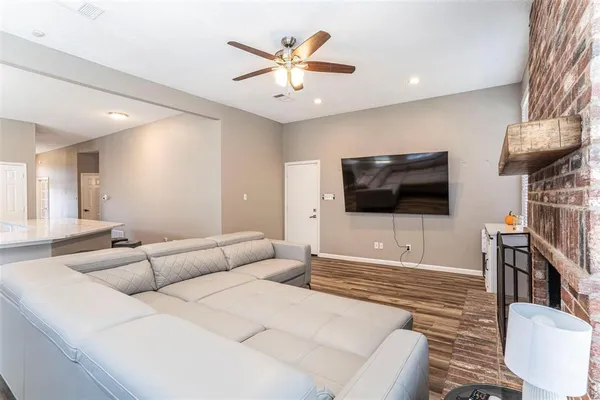 $2,800 | 8409 Lake Bend Drive, Rowlett, TX 75088