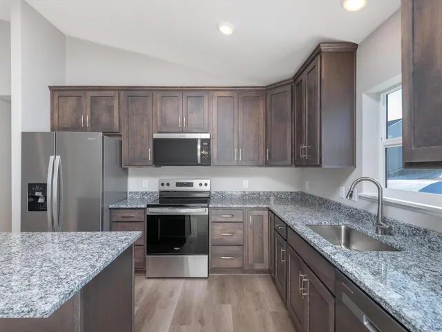 $416,900 | 9565 Andrew Avenue, Elko New Market, MN 55020