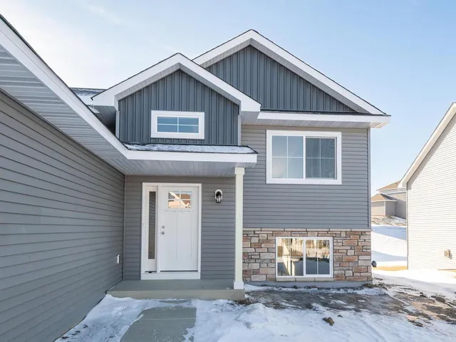 $416,900 | 9565 Andrew Avenue, Elko New Market, MN 55020