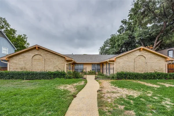 $2,600 | 7620 Dentcrest Drive, Dallas, TX 75254