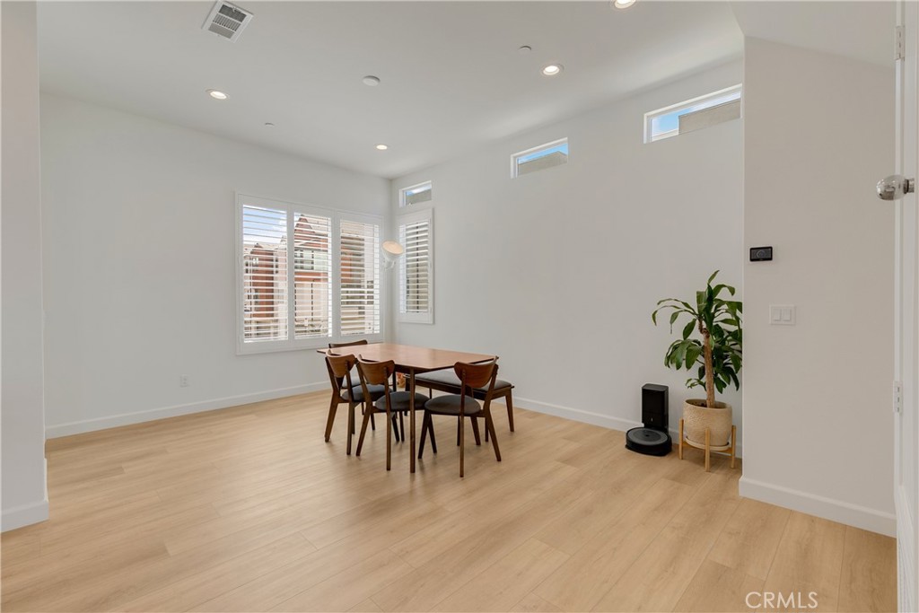 130 Rondo Irvine, CA 92618 - Photo 10 of 36