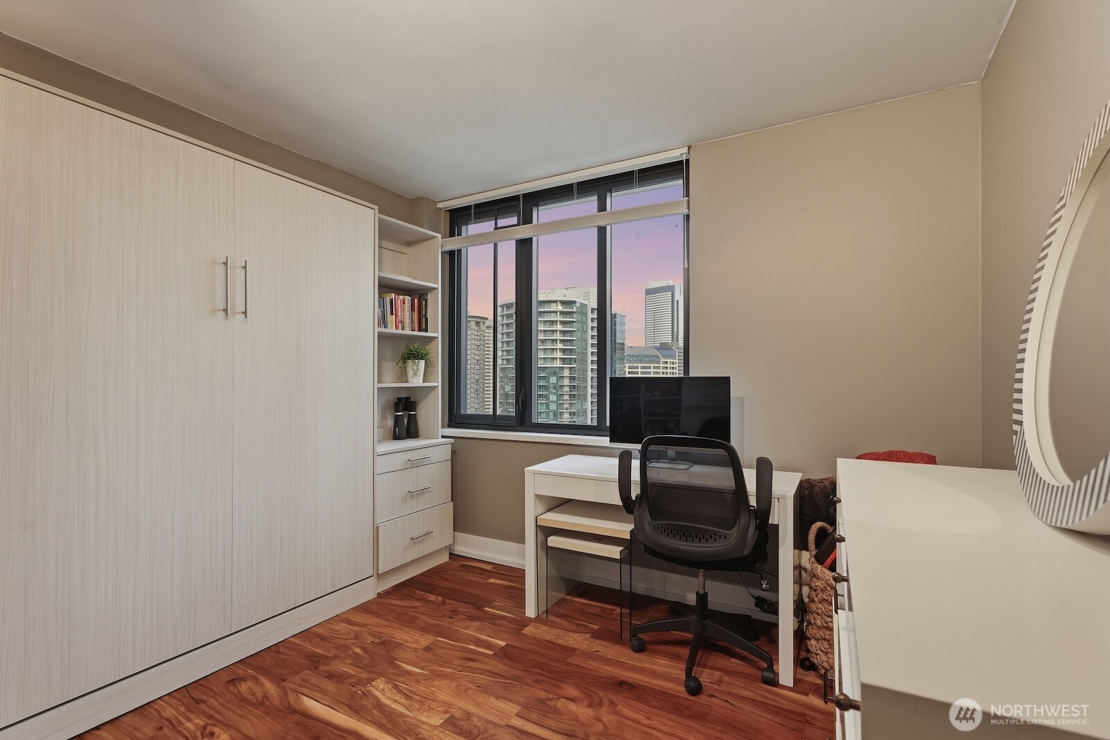 2100 3rd Avenue, Unit 2601 Seattle, WA 98121 - Photo 13 of 28