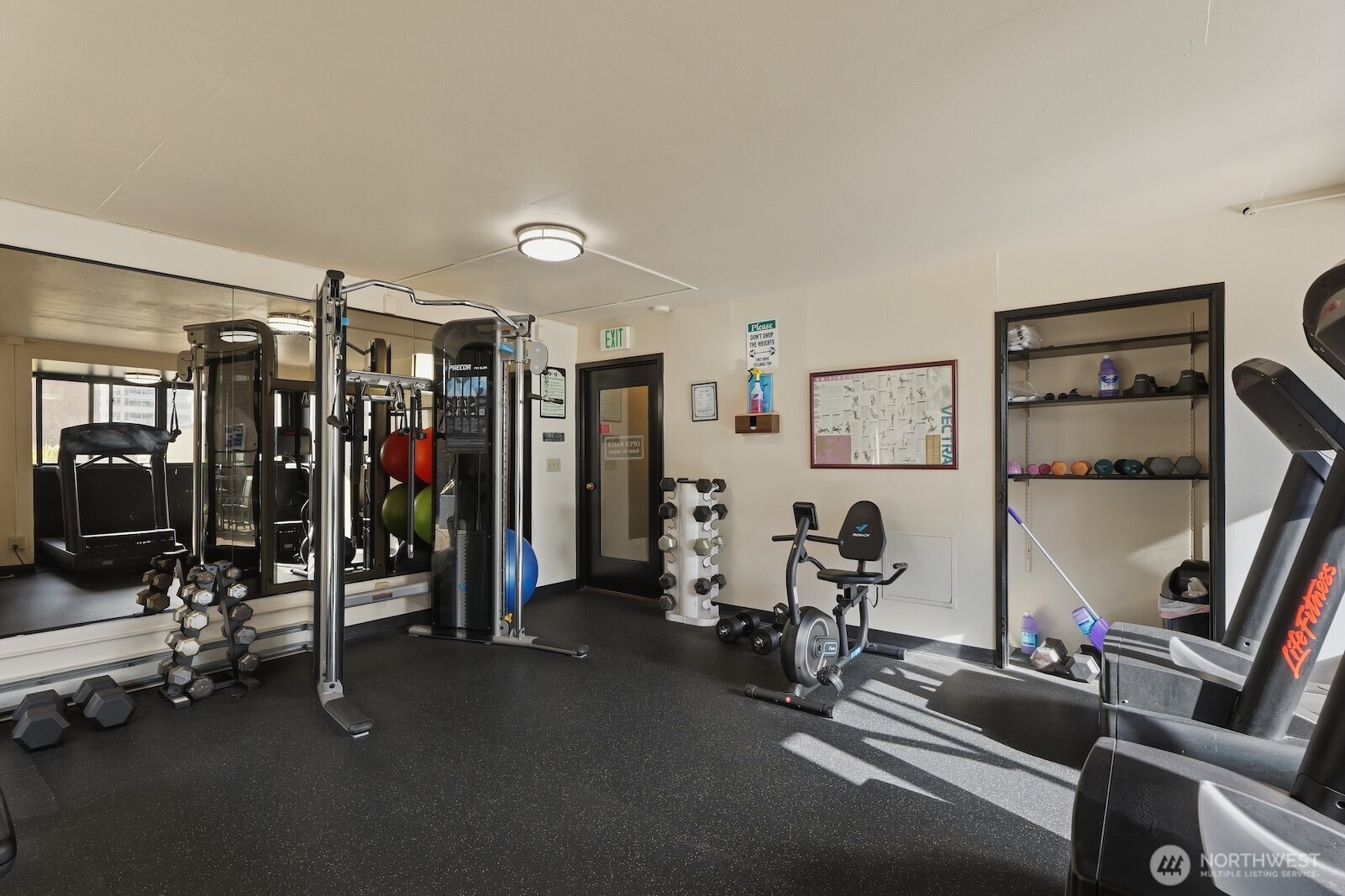 2100 3rd Avenue, Unit 2601 Seattle, WA 98121 - Photo 23 of 28