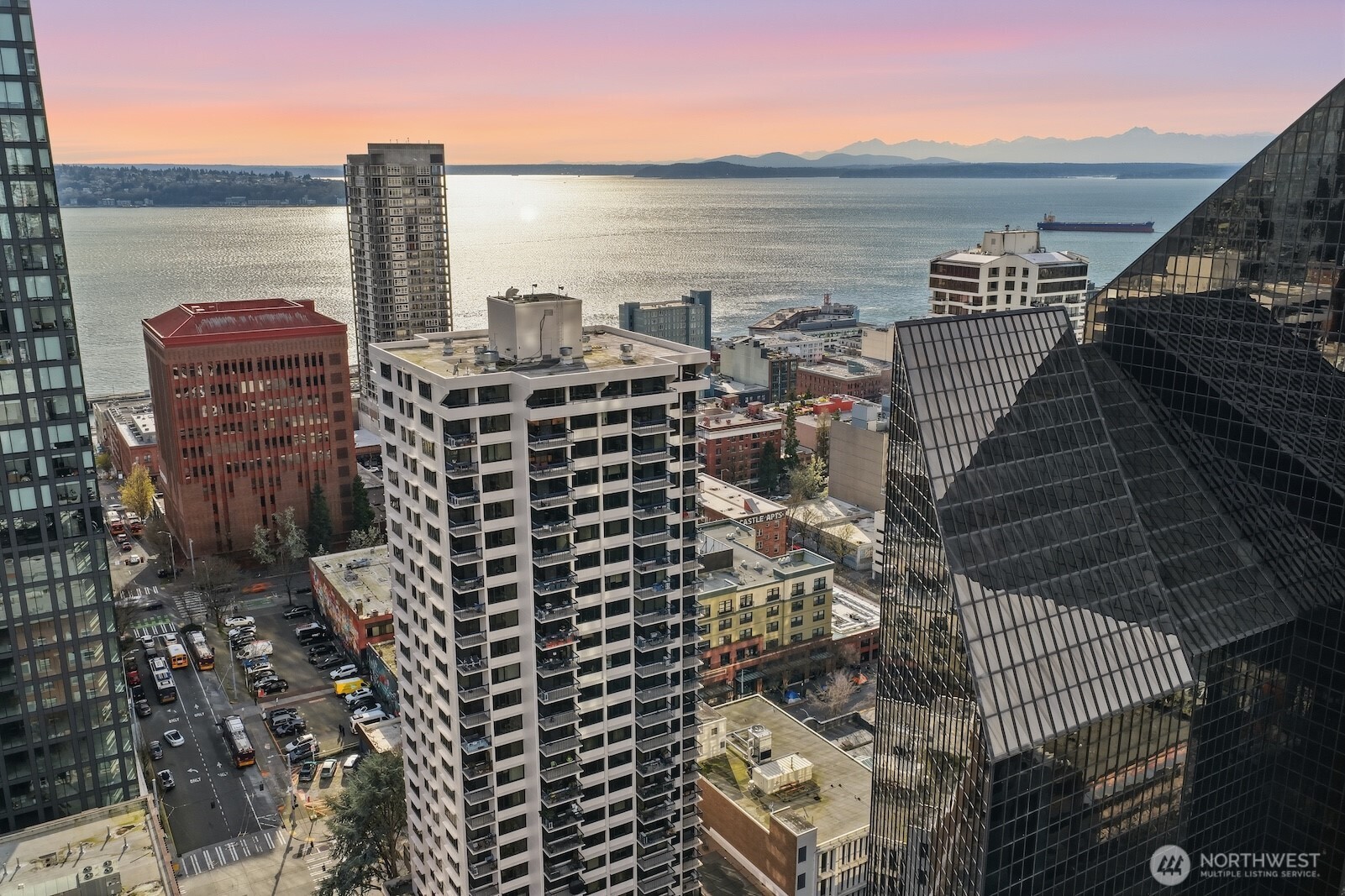 2100 3rd Avenue, Unit 2601 Seattle, WA 98121 - Photo 27 of 28