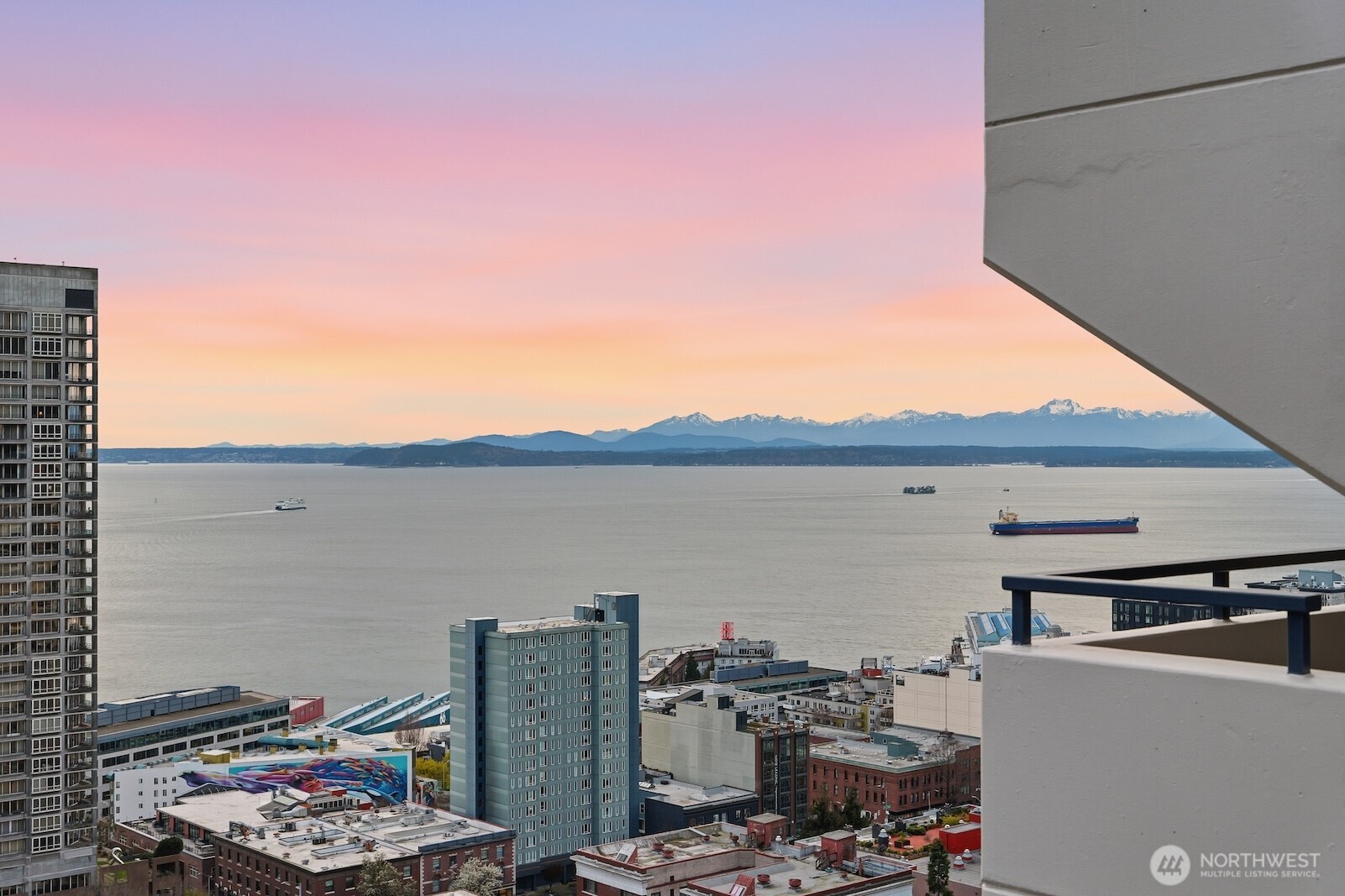 2100 3rd Avenue, Unit 2601 Seattle, WA 98121 - Photo 3 of 28