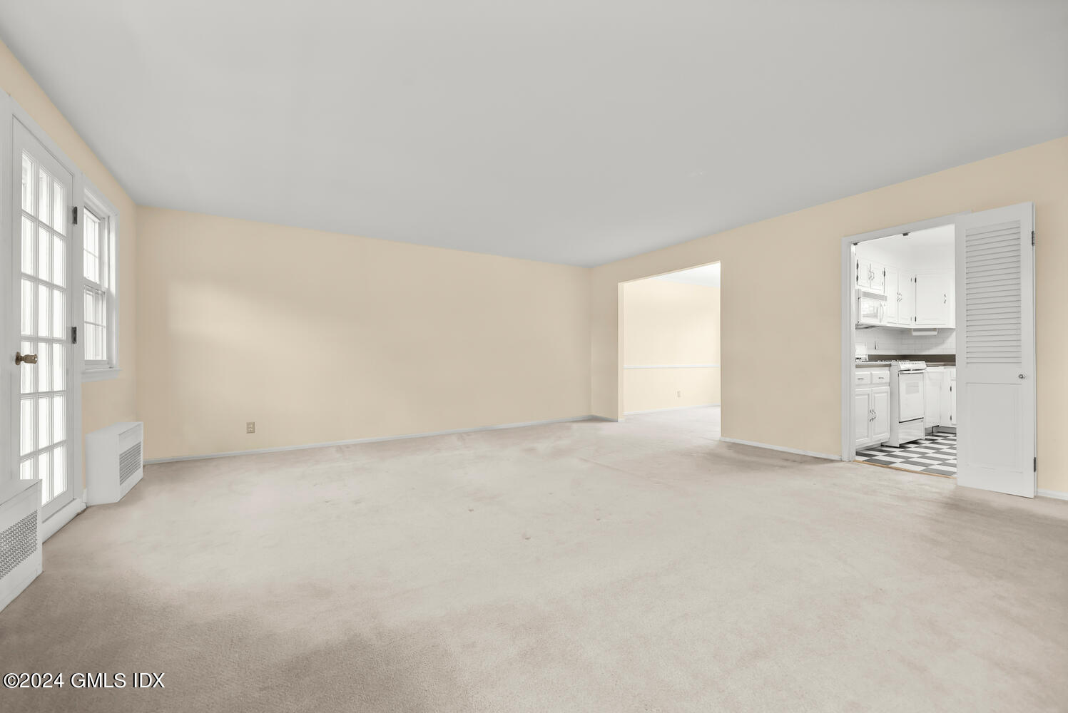 160 Putnam Park Greenwich, CT 06830 - Photo 3 of 27 an empty room with windows