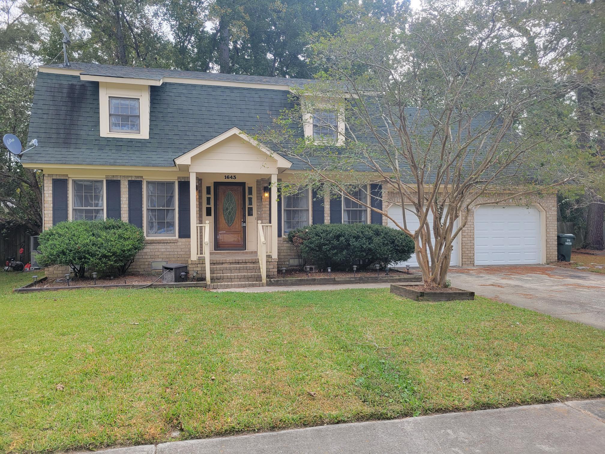 1643 Sulgrave Road Charleston, SC 29414 - Photo 1 of 7 20211103_111525 (1)