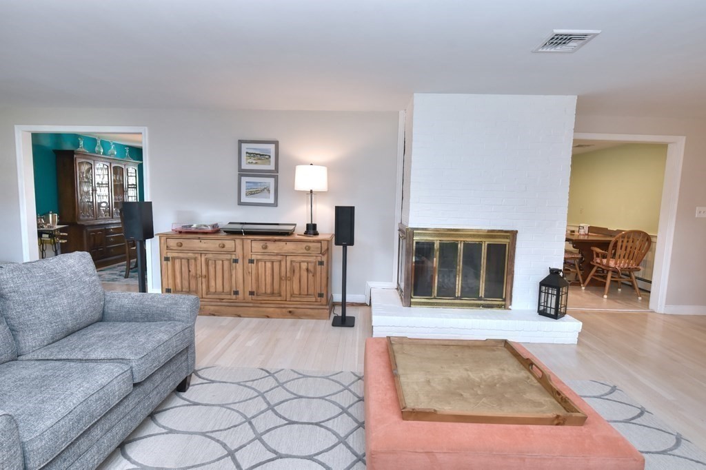 7 Arthur Road Wakefield, MA 01880 - Photo 11 of 42