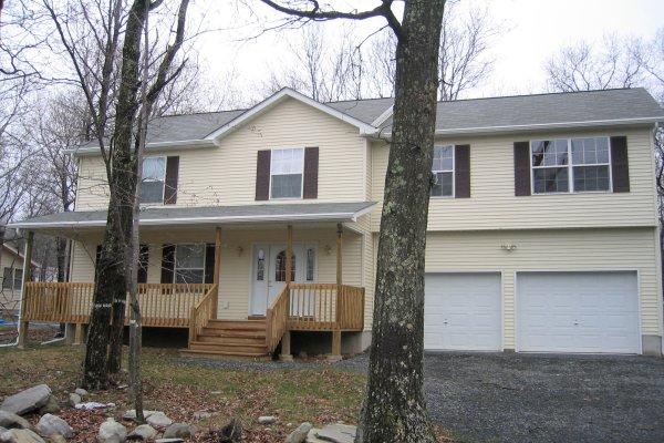 157-4 Pine Ridge Drive West Bushkill, PA 18324 - Photo 1 of 3 Main Photo