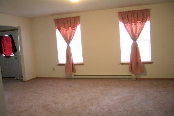 157-4 Pine Ridge Drive West Bushkill, PA 18324 - Photo 2 of 3 Living Room