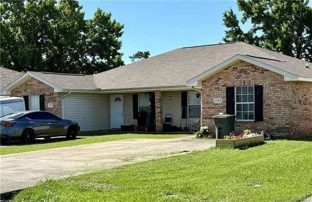 $253,200 | 1723 North Tallowood Drive, Lake Charles, LA 70605