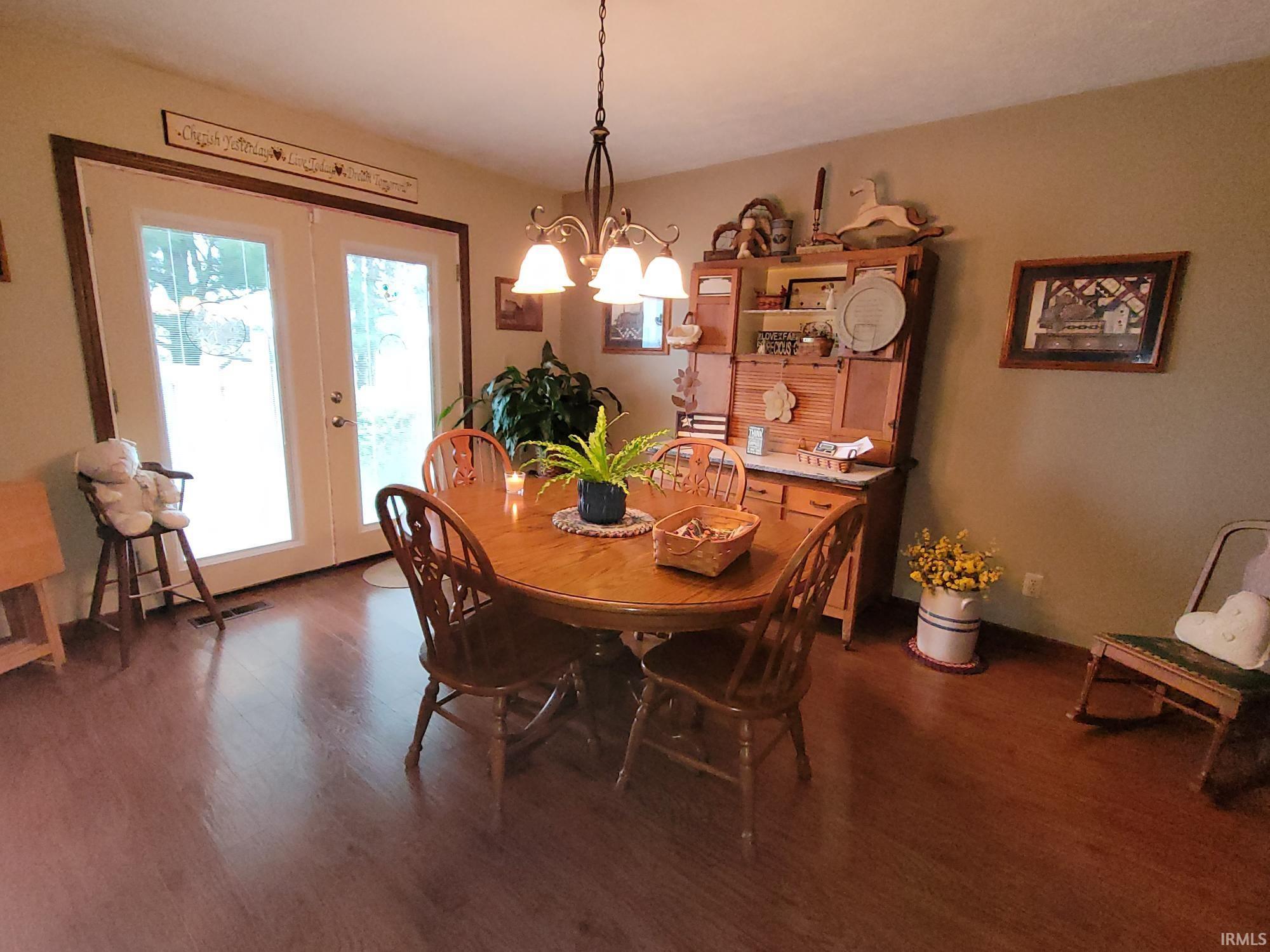 17607 South Kenilworth Road Argos, IN 46501 - Photo 5 of 21