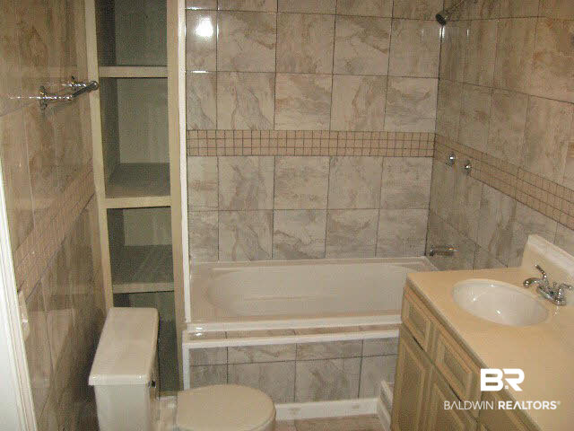 4157 Dickson Lane Mobile, AL 36618 - Photo 17 of 32