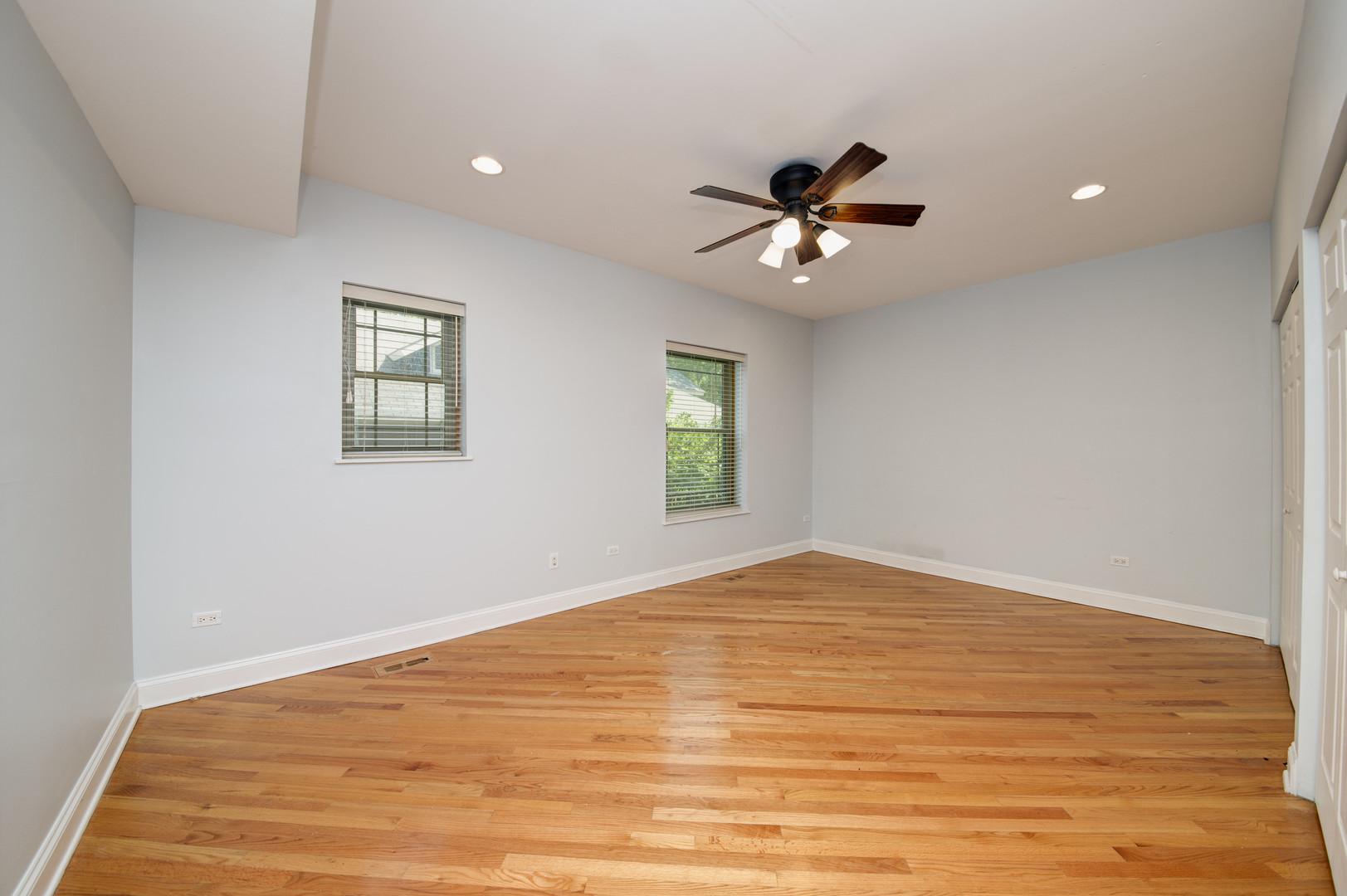 911 Maple Avenue, Unit 1N Evanston, IL 60202 - Photo 14 of 24