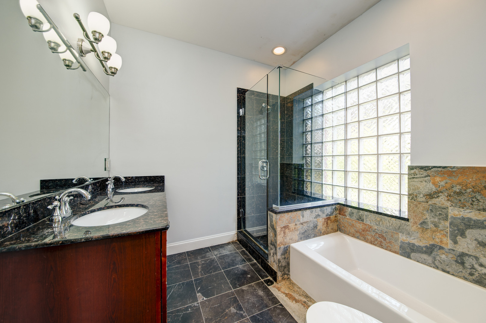 911 Maple Avenue, Unit 1N Evanston, IL 60202 - Photo 16 of 24