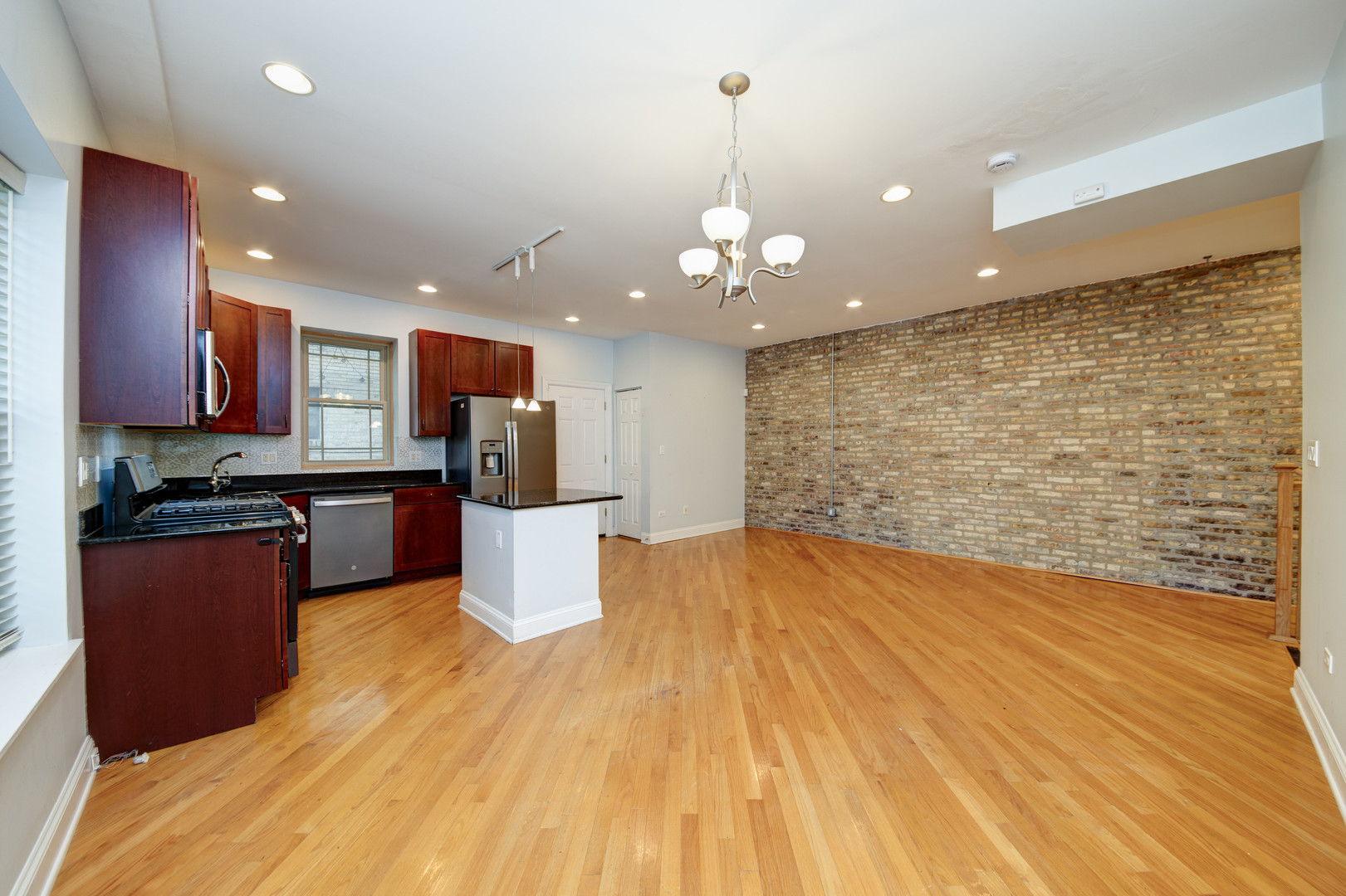 911 Maple Avenue, Unit 1N Evanston, IL 60202 - Photo 4 of 24