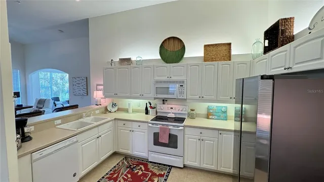 $2,900 | 1714 Celtic Drive, Unit 201, Venice, FL 34293