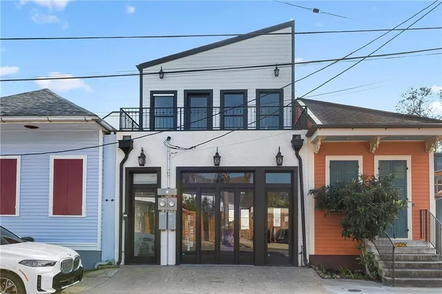 $2,200 | 2332 Royal Street, New Orleans, LA 70117
